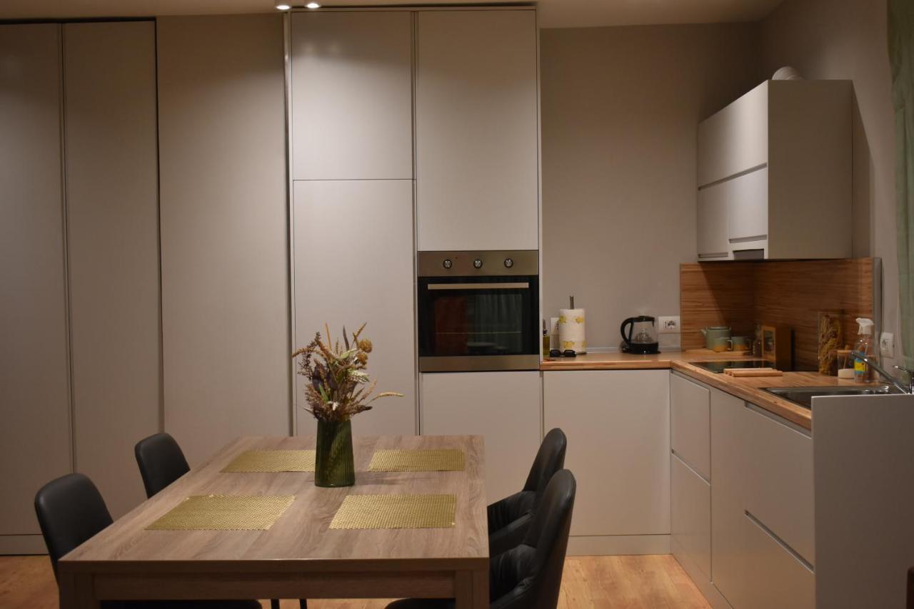 Tam Serviced Apartment Shallvaret Central District Tirana Kültér fotó