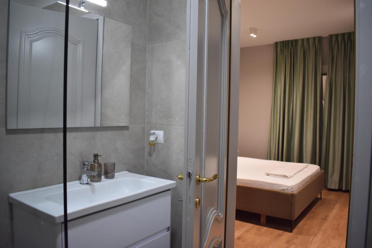 Tam Serviced Apartment Shallvaret Central District Tirana Kültér fotó