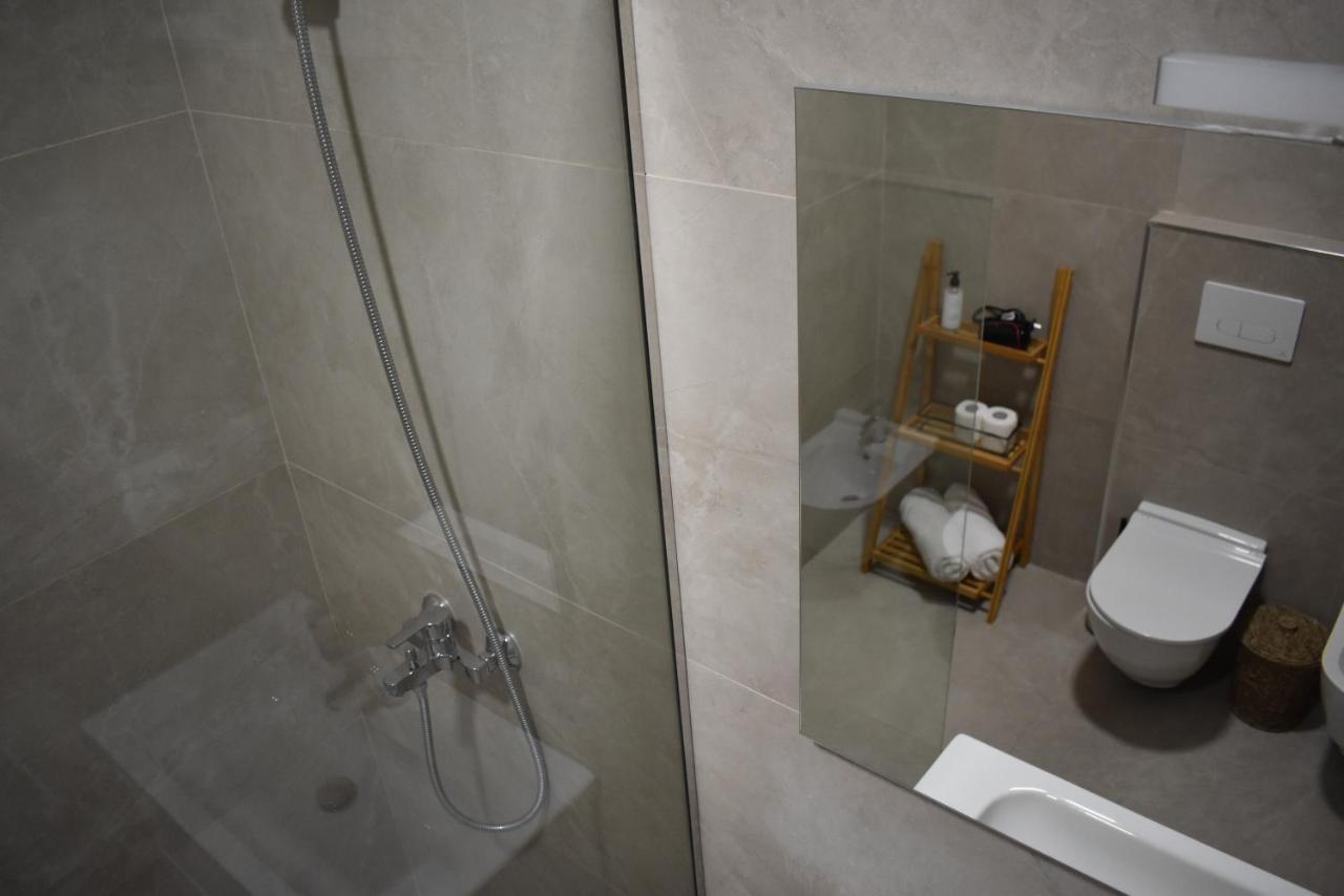 Tam Serviced Apartment Shallvaret Central District Tirana Kültér fotó