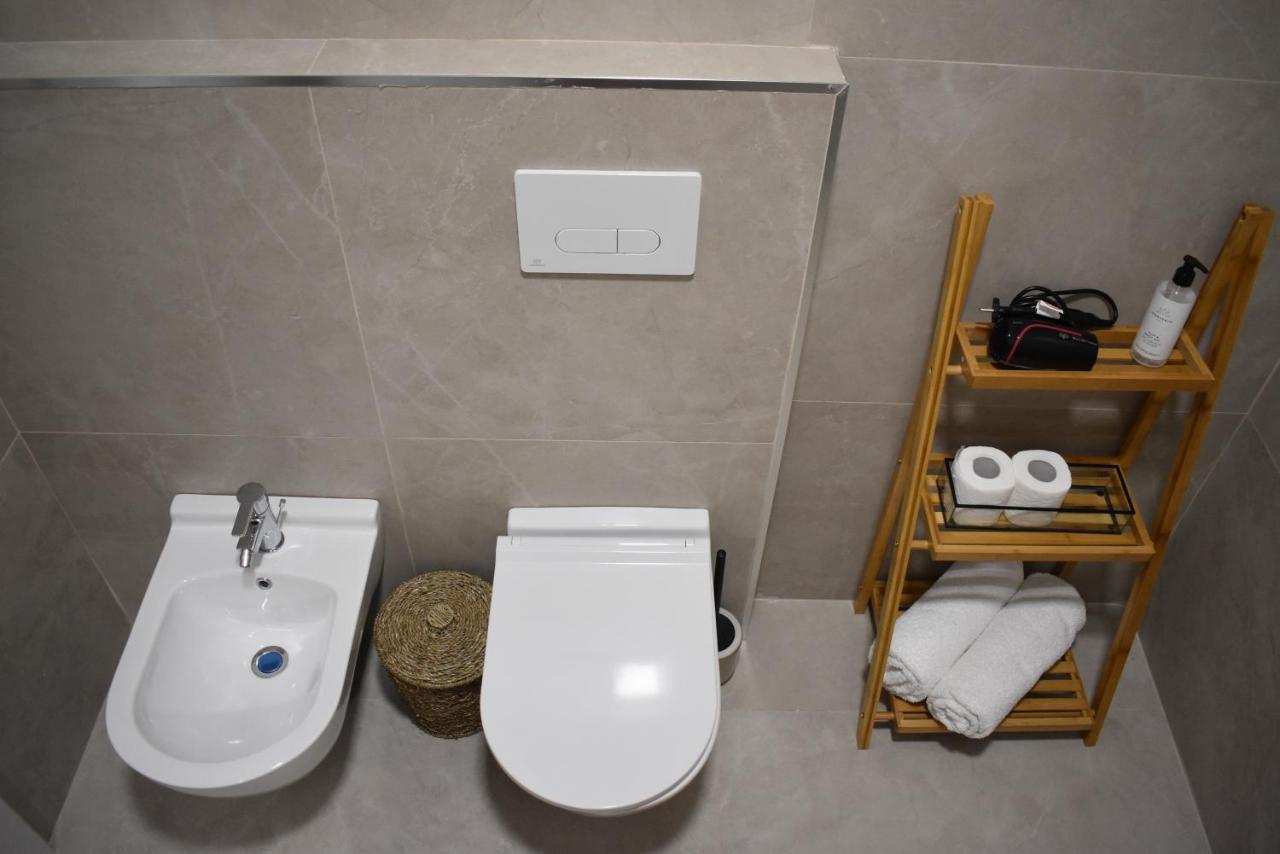 Tam Serviced Apartment Shallvaret Central District Tirana Kültér fotó